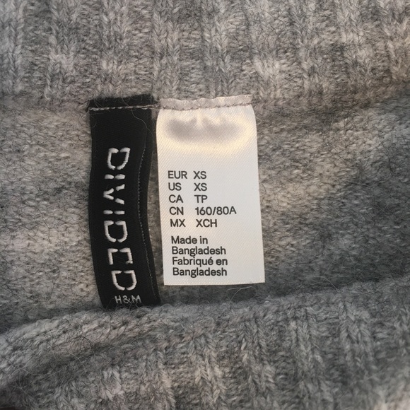 H&M Gray Sweater - Picture 4 of 5